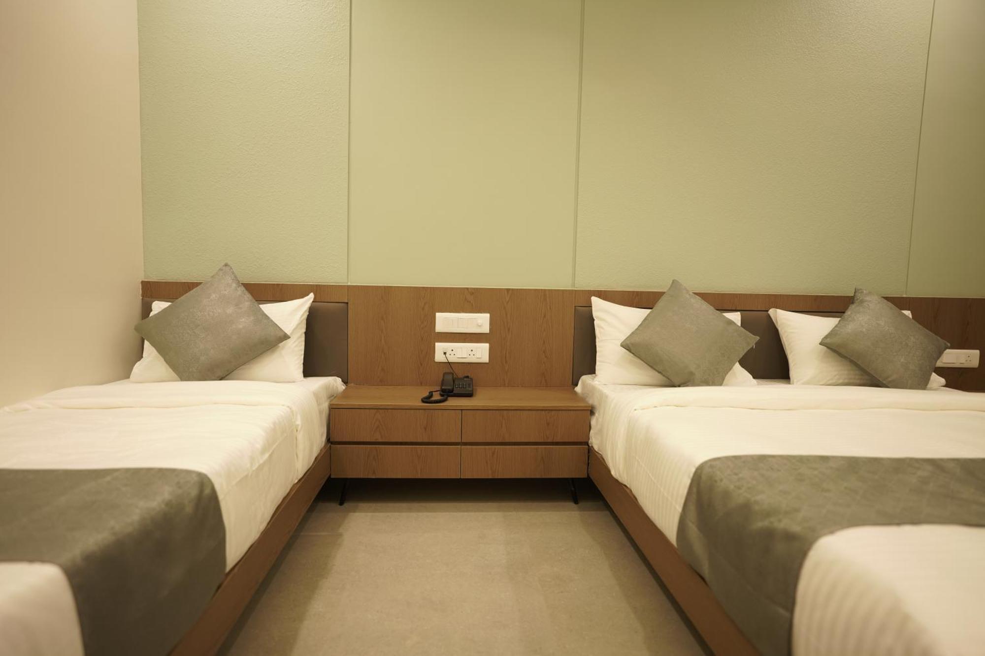 A Square Executive Hotel Aurangabad  Exterior photo